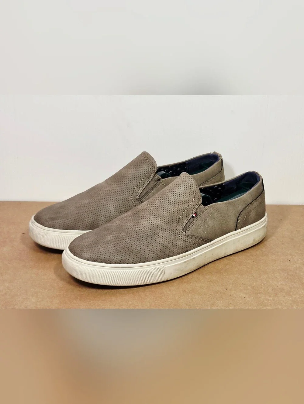 Tommy Hilfiger Mens Kozal Brown Faux Leather Slip-On Loafer Shoes Size 9.5 M